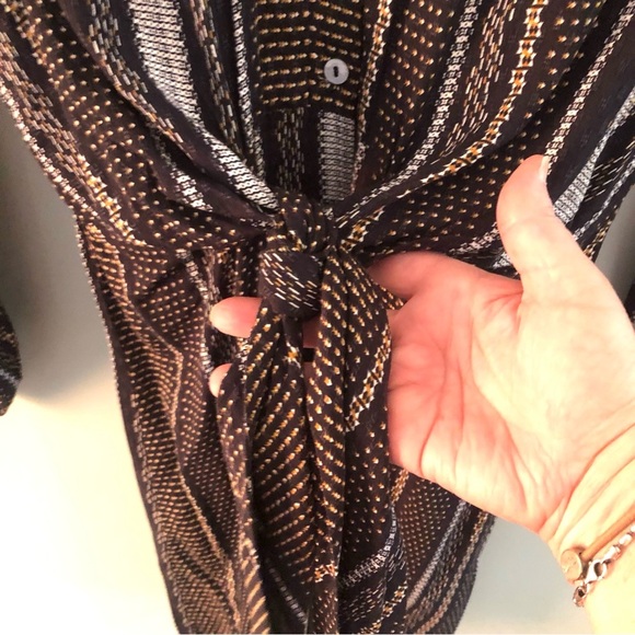 VICI Shirtwaist Tie-front Rayon Dress. Size Small. - Picture 6 of 13